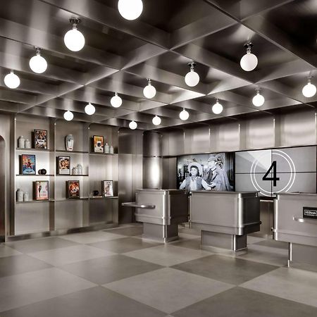 Revery Toronto Downtown, Curio Collection By Hilton Exterior photo