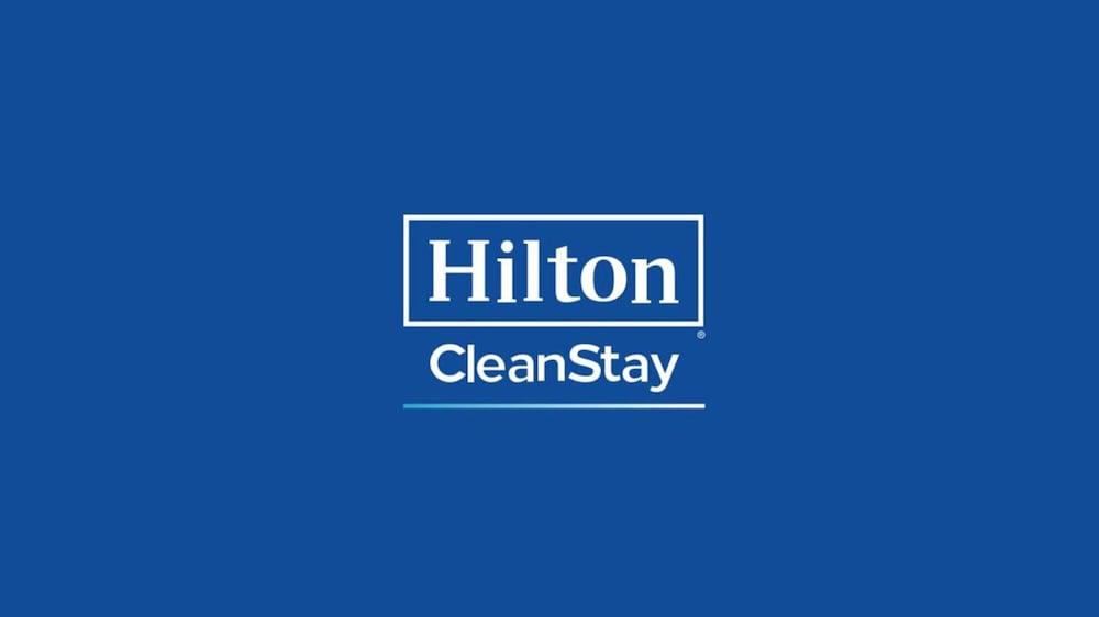 Revery Toronto Downtown, Curio Collection By Hilton Exterior photo