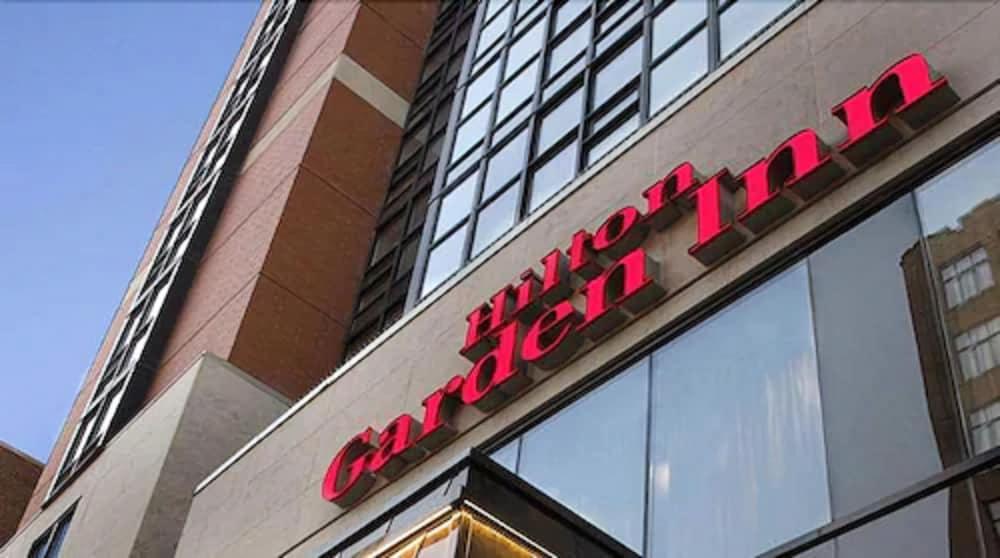 Revery Toronto Downtown, Curio Collection By Hilton Exterior photo