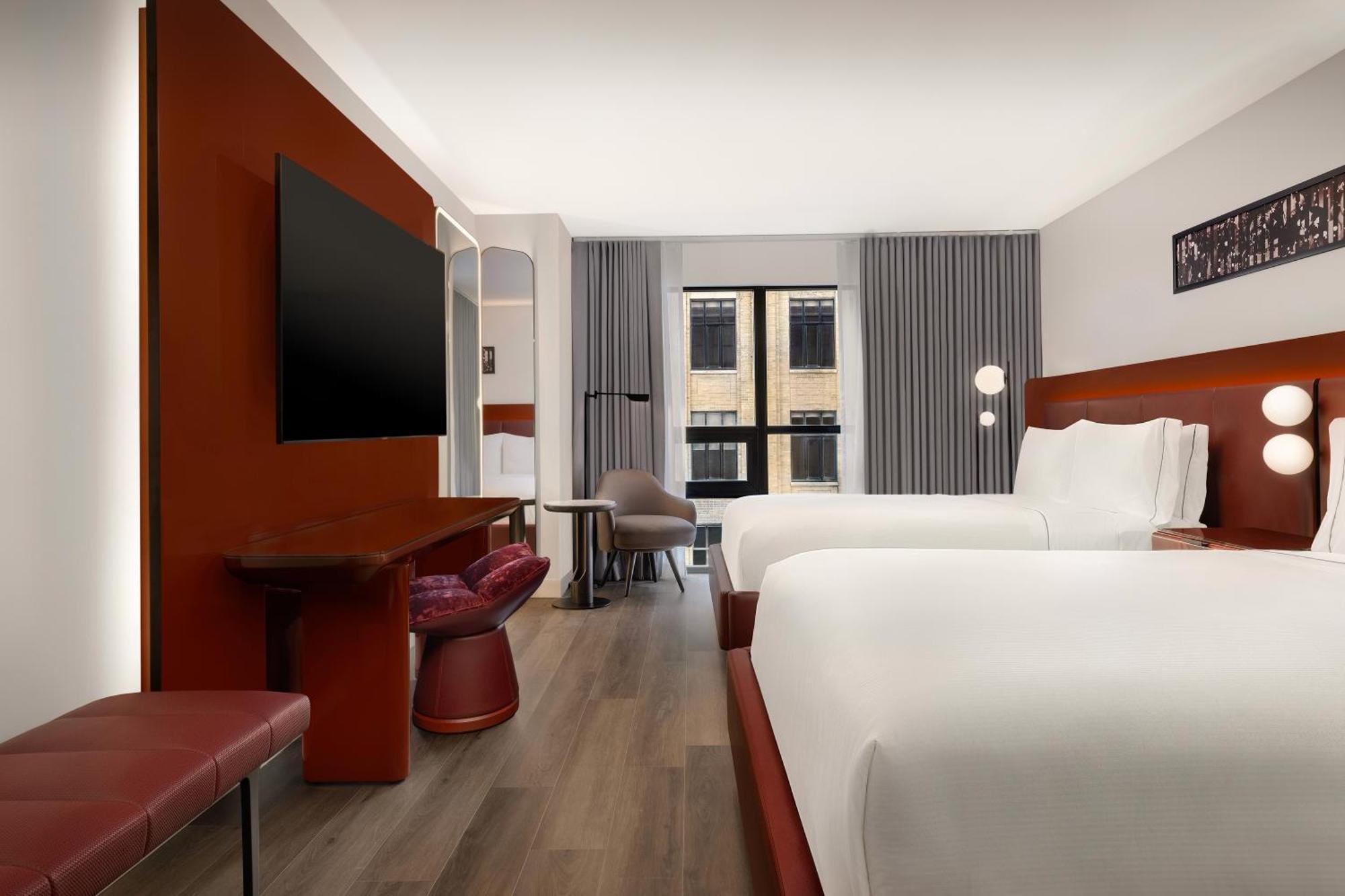 Revery Toronto Downtown, Curio Collection By Hilton Exterior photo