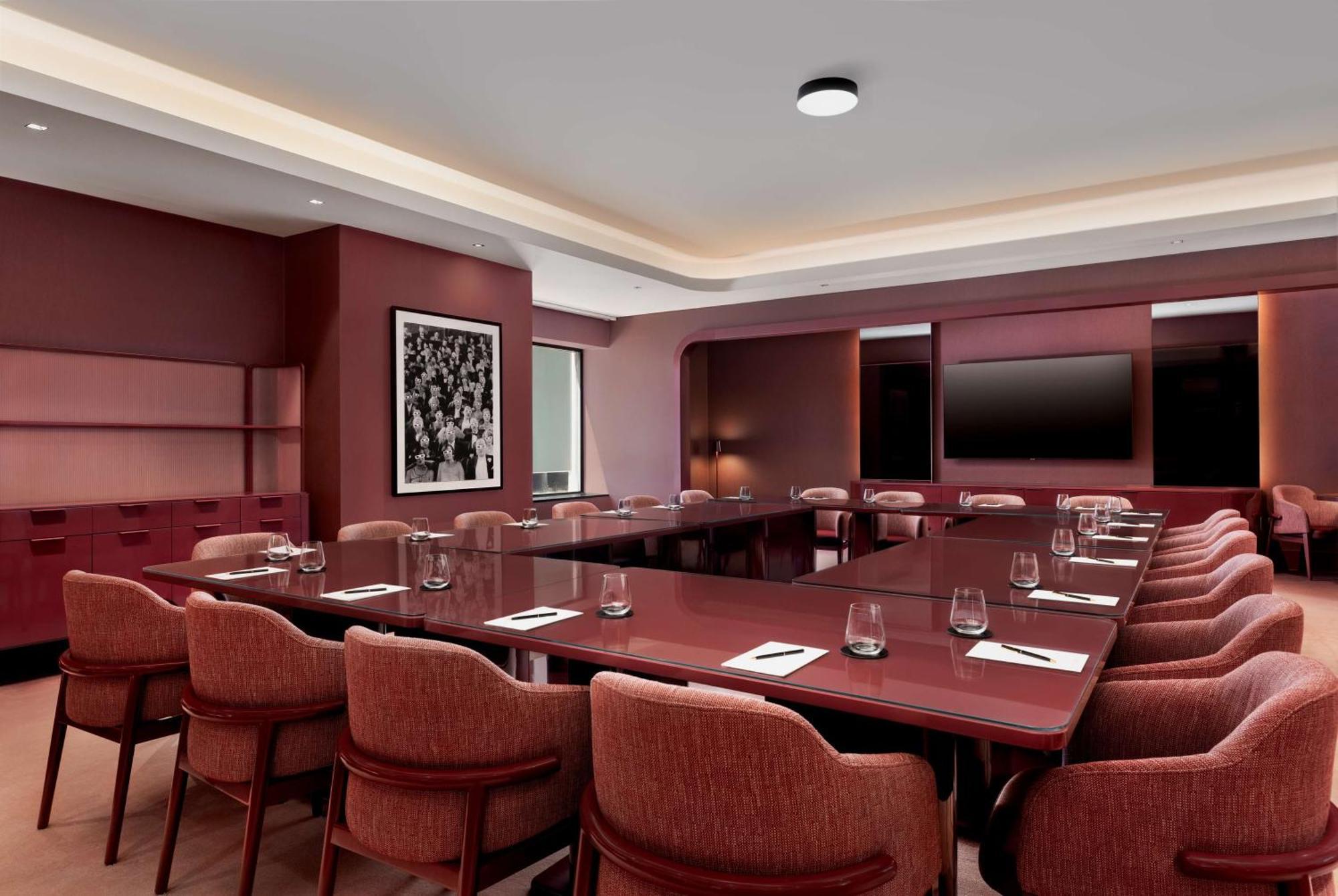 Revery Toronto Downtown, Curio Collection By Hilton Exterior photo