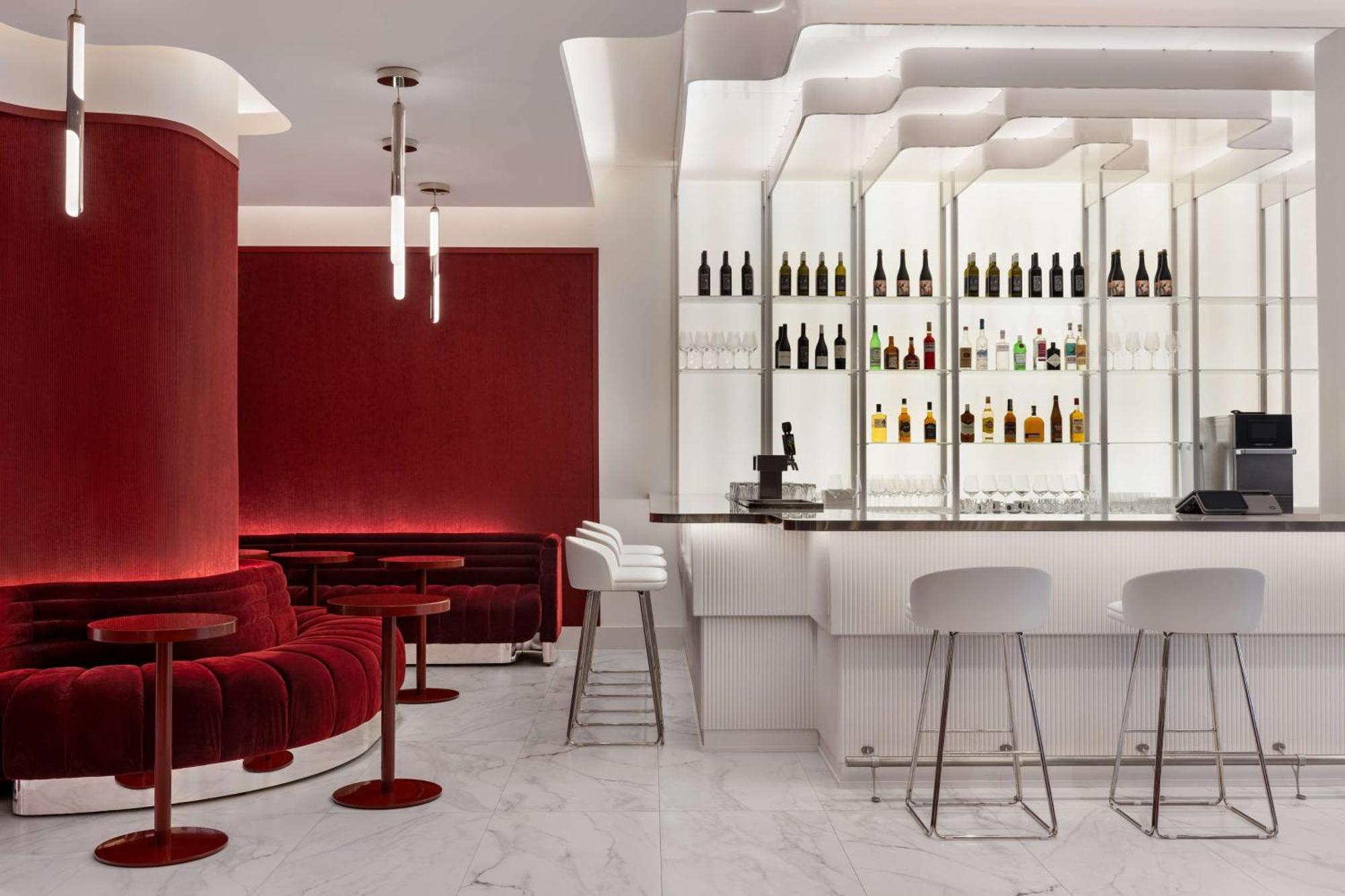 Revery Toronto Downtown, Curio Collection By Hilton Exterior photo